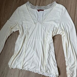 Vintage White lace long sleeve